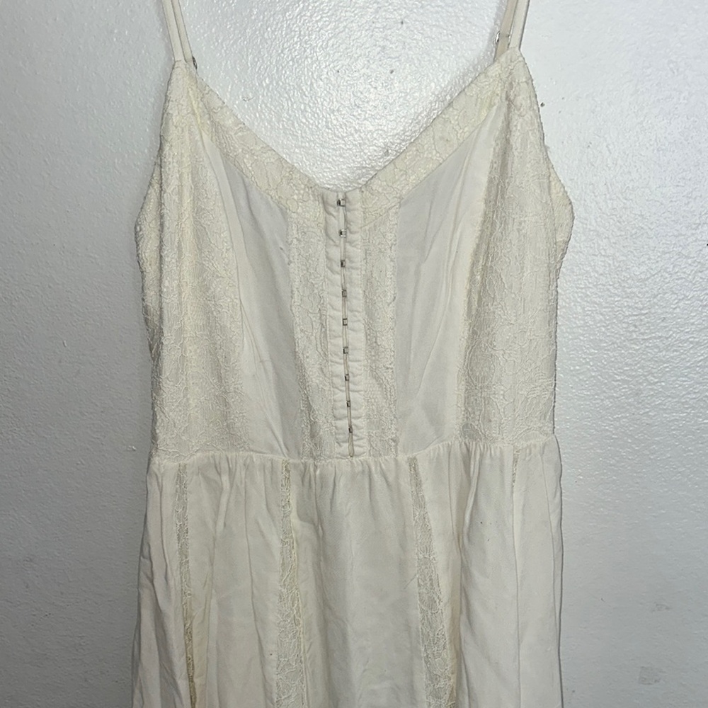 Elegant White Lace Dress